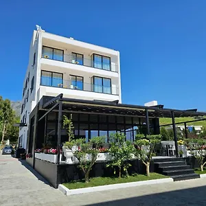 Kaan 4* Radhimë